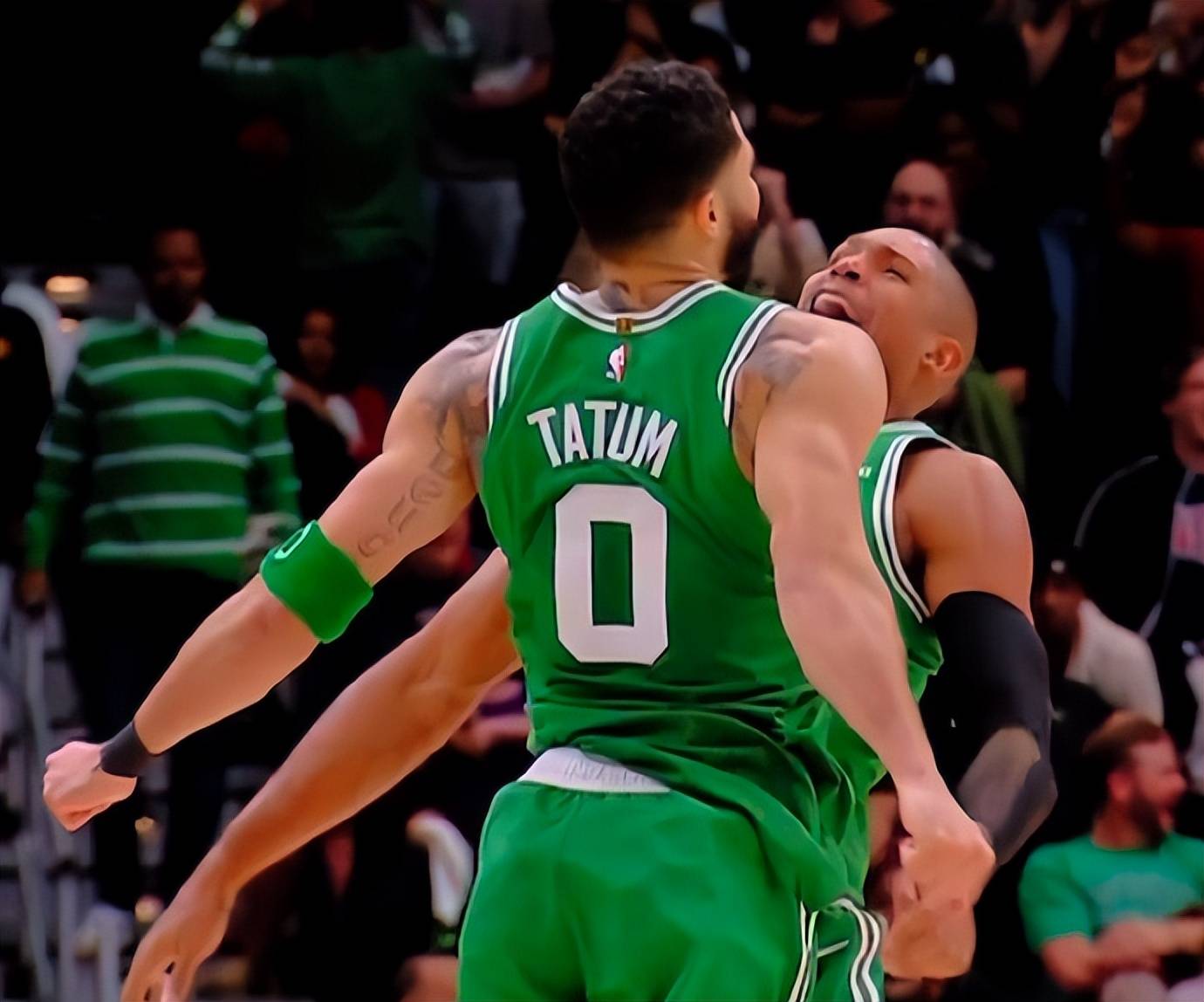 塔图姆重要时刻锐不可当，雄鹿带队取胜！九游游戏中心