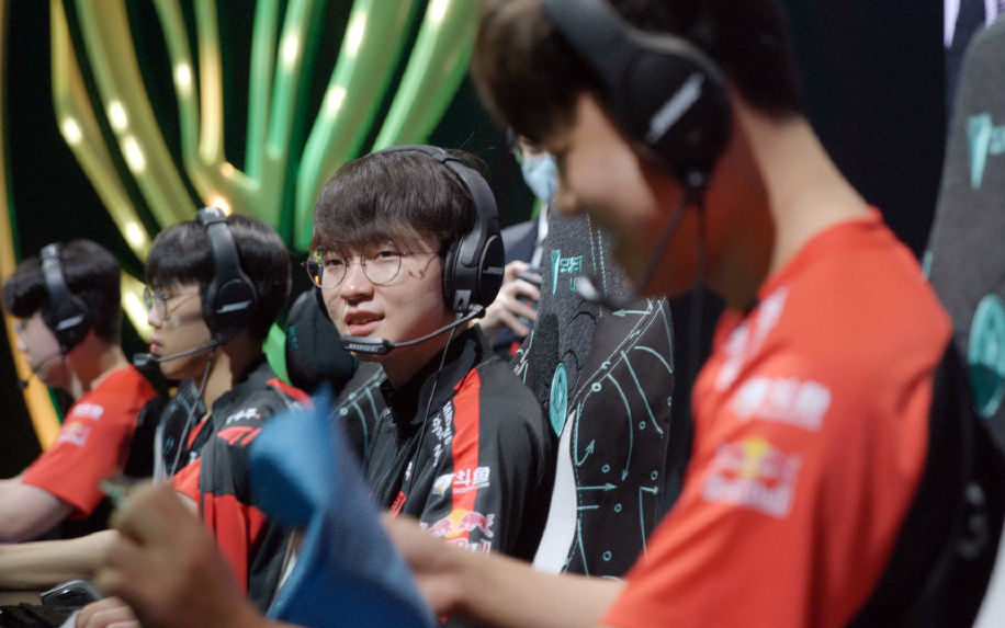 关于Doinb关键节点赛况扑朔迷离，G2带队取胜！的信息九游正版游戏下载