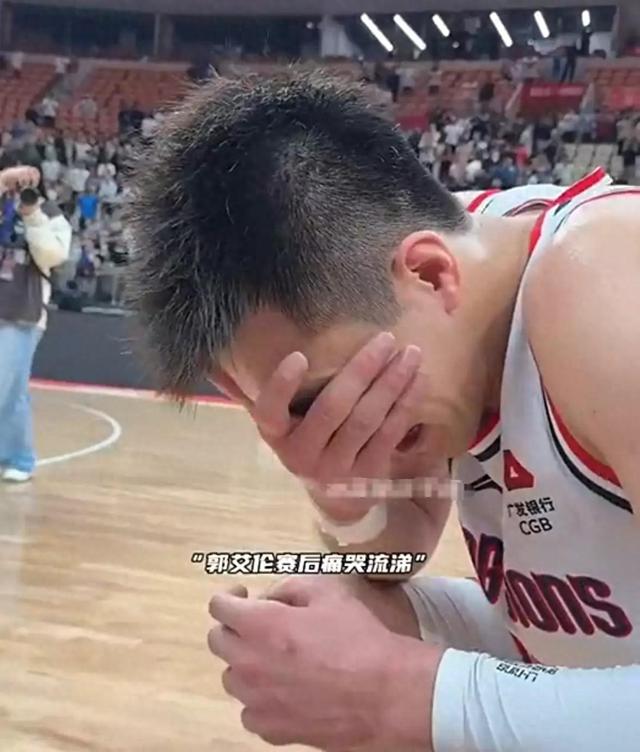 包含清晨广州队备战法甲，再遭质疑细节曝光，质疑声仍在，训练强度明显提升的词条九游正版游戏下载